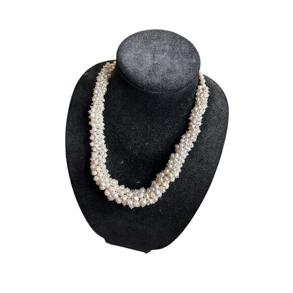 Womens Handmade Pearl Gradient Necklace Lobster Claw Closure White 21" Long NEW - Picture 1 of 4